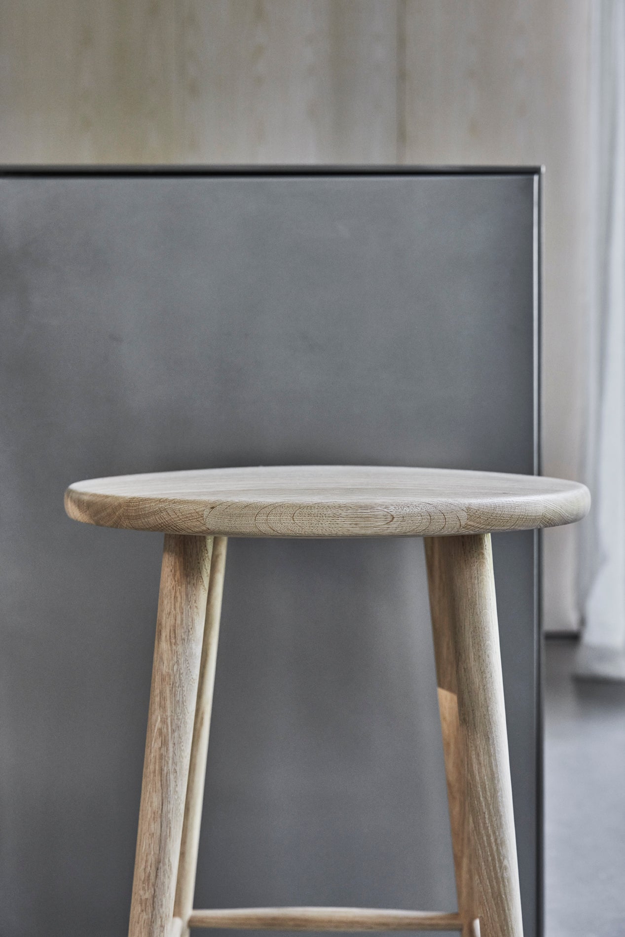 Stolab©  Miss Button stool 0403.jpg