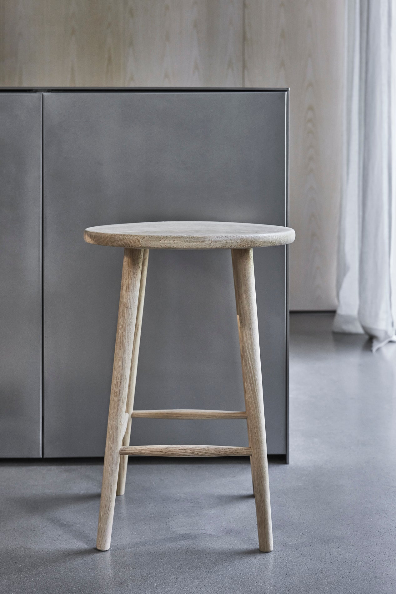 Stolab©  Miss Button stool 0402.jpg