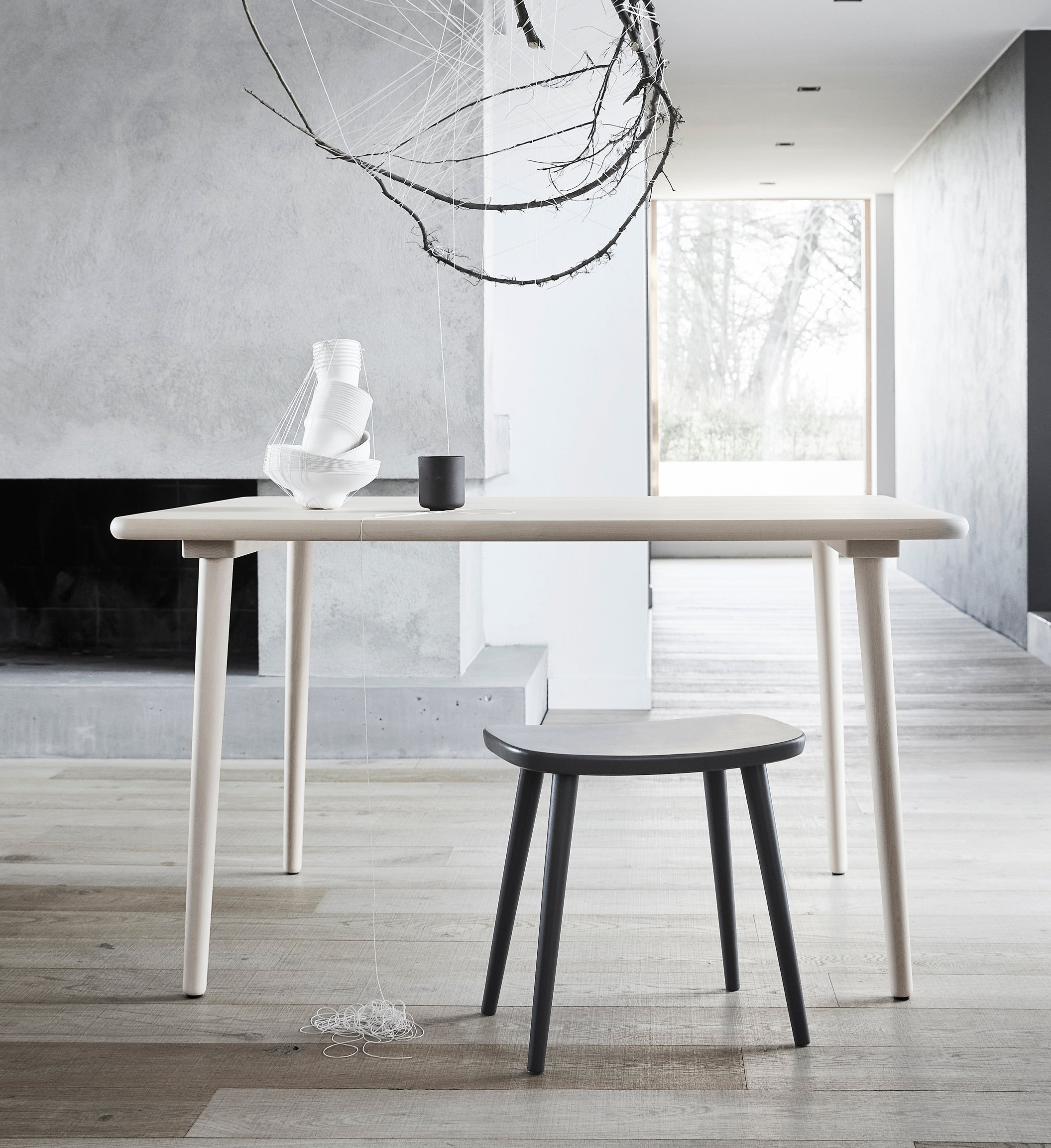 Stolab© Miss Tailor bord björk 0401 beskuren.jpg