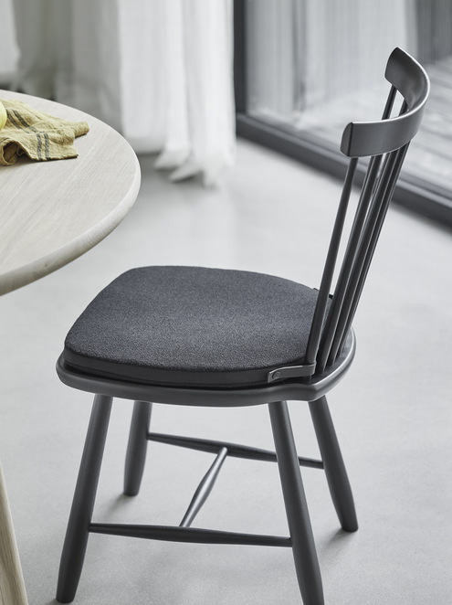Stolab© Lilla Åland chair & Lilla Åland seat cushion 2023-081076 (3).jpg