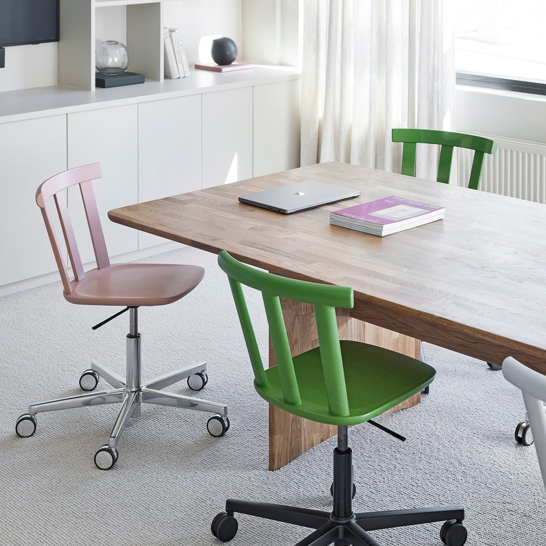 Stolab© Alt Swivel chair and Alt table 245x90 oak3.jpg